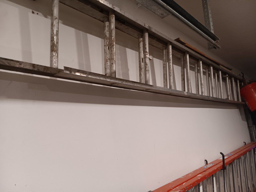 20 Ft. Aluminum Extension Ladder