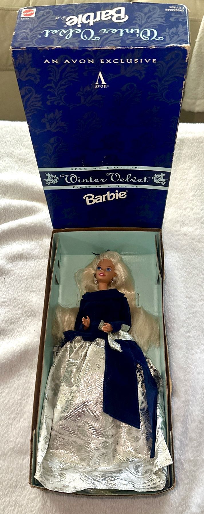 Winter Velvet Barbie~Avon Exclusive-1995 Special Edition-1st in a Series. Vintage-New-NRFB