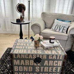 Vintage Style Decorative Storage Trunk