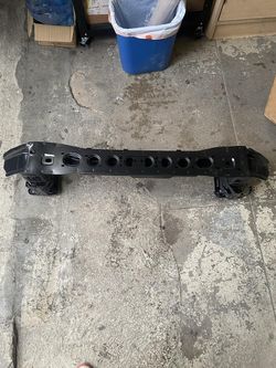 16-18 FORD FOCUS RS BLACK STEEL FRONT BUMPER REINFORCEMENT