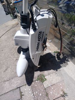 Motor Auxiliar Para Bote  L0 Vendo Asi Como Esta No Se Si Funciona  En Caso De No Funcionar Asepto Devulucion  Quiero $300