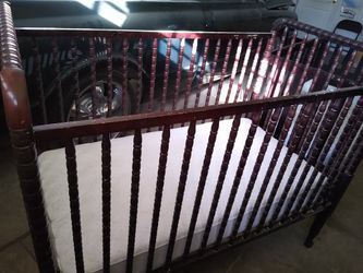 Crib + Matress
