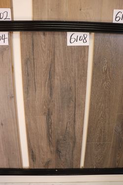LAMINATE FLOORING