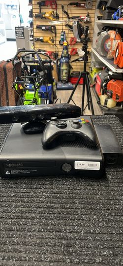 Microsoft Xbox 360 W/ Kinect (2465)