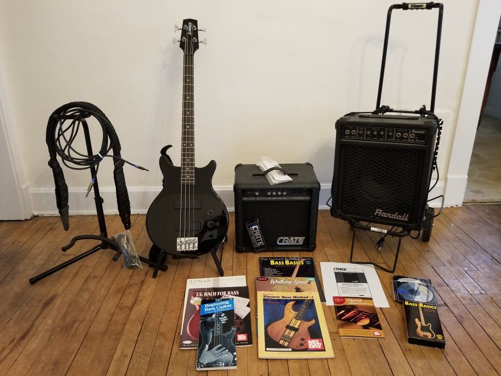 Hamer Slammer SB-4/BK Bass Guitar with 2 Amplifiers