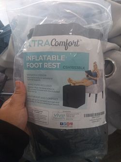Extra comfortable inflatable footrest