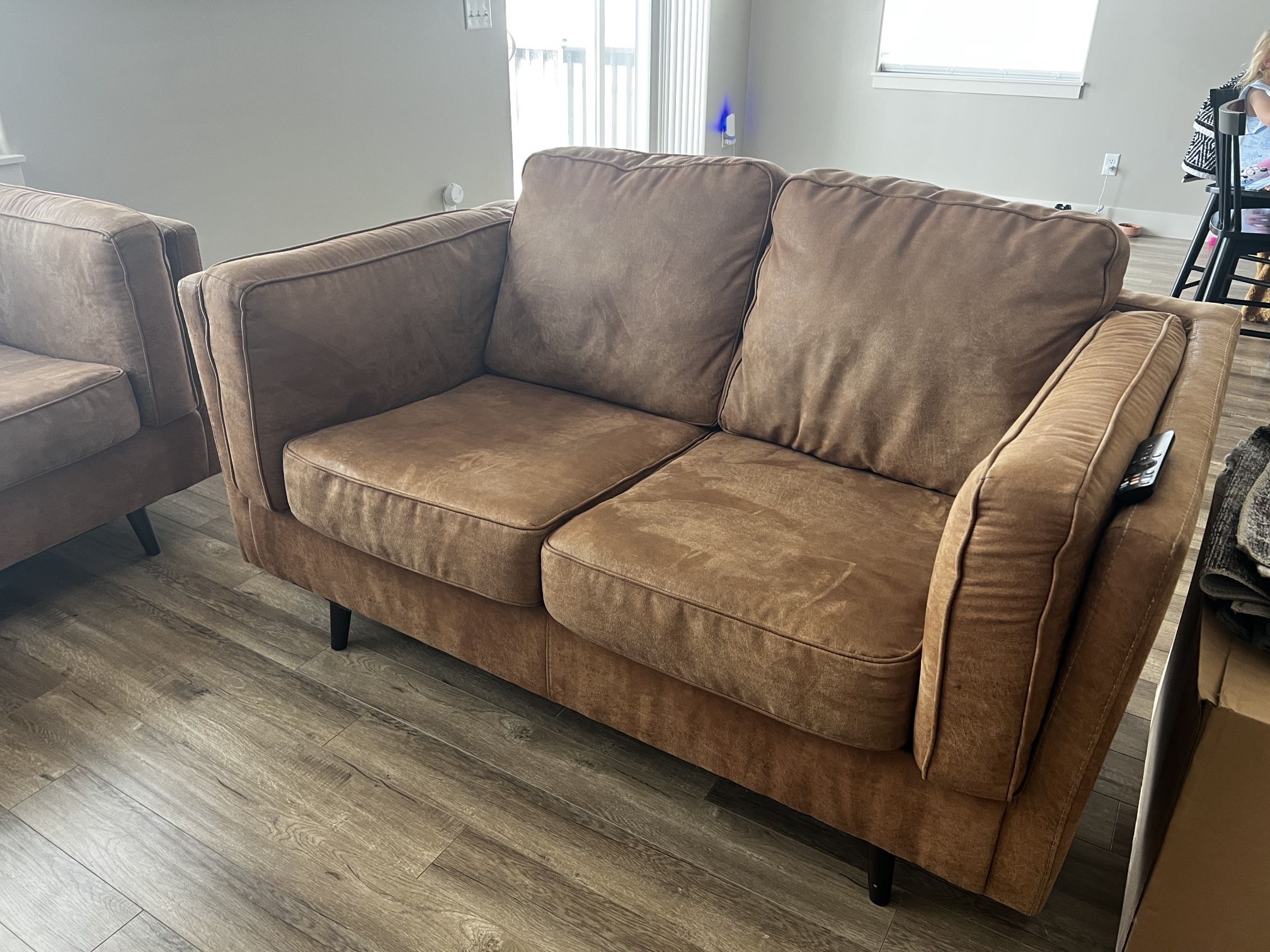 maimz couch set