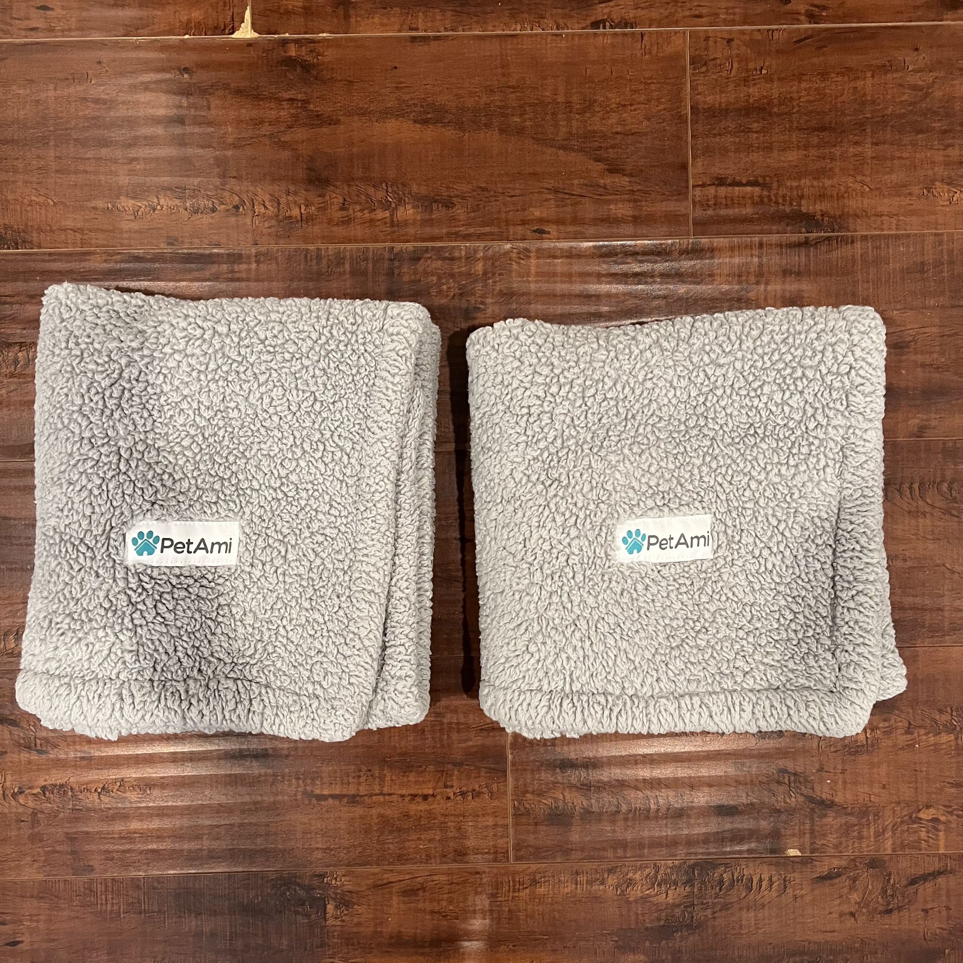 PetAmi Fluffy Waterproof Cat & Dog Blanket