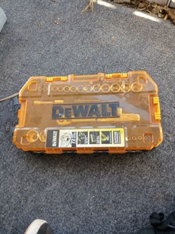 BRAND NEW DeWalt 72 tooth ratchet