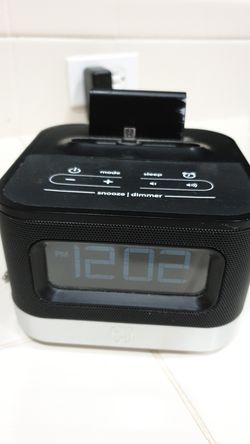iHome Alarm clock + fm+ speaker with 3.5mm input