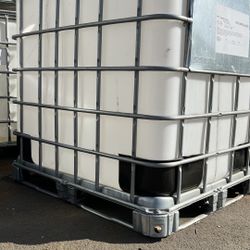 330 Gal Water Tank