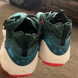 Youth Basketball Shoes 