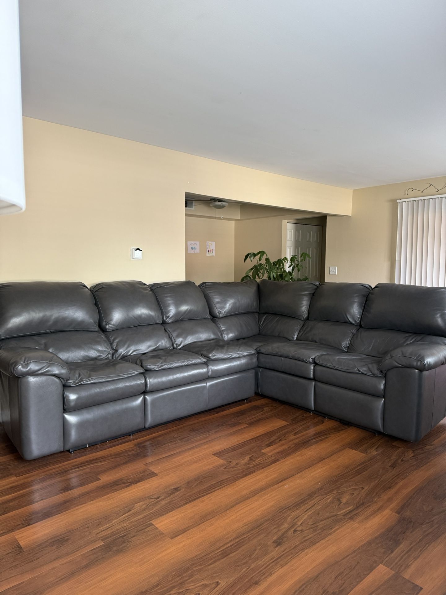 Large Leather Sectional Sofa | Recliner