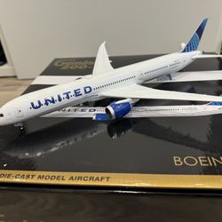 1/200 Gemini Jets United 787-10 Boeing Model Airplane