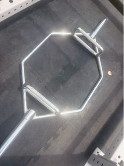 Chrome hex trap bar in good condition