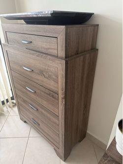 Dresser
