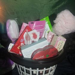 Valentines Gift Basket For Her