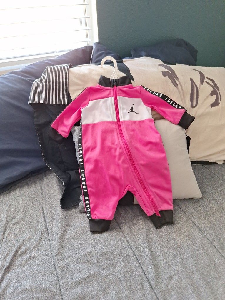 Infant Girl's Jordan 1 Piece Sweat Suit