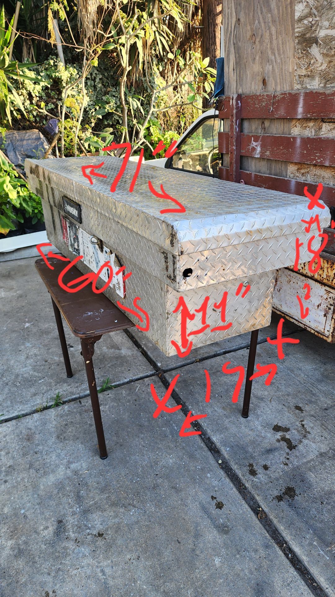 Caja grande de aluminio para herramientas lista para usar $100