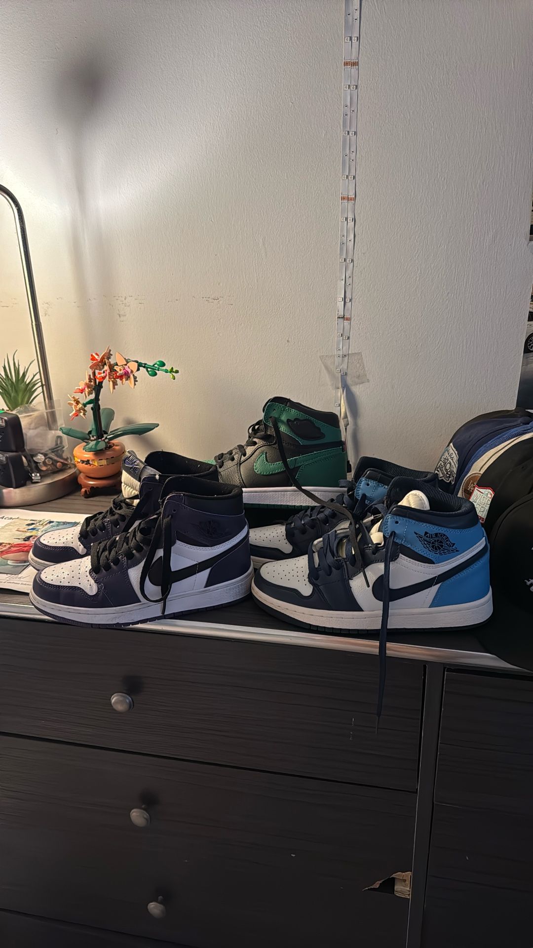 Off brand Nike Shoes