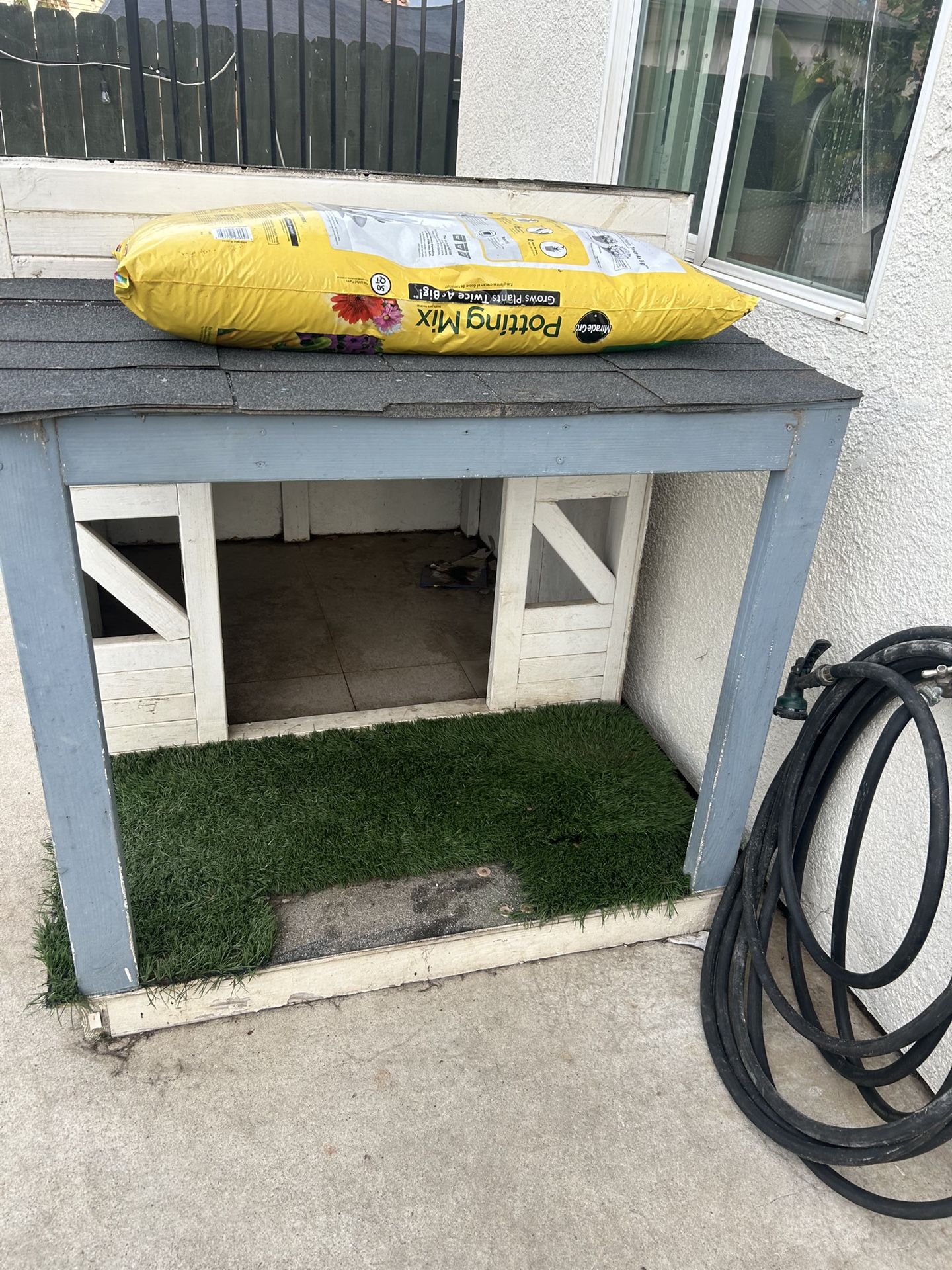 Dog House