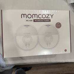 BRAND NEW Momcozy M5 Breast Pump