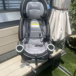 Car Seat  10 POSITION ADJUS HARNESS + HEADRES'
