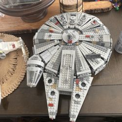 Lego Star Wars Millenium Falcon (7965) Build Only.