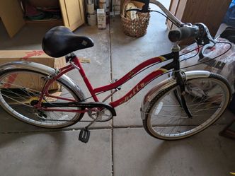 Vintage Huffy womens cruiser bike