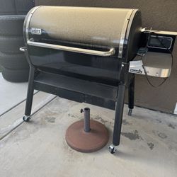 Weber SmokeFire Pellet Grill – Excellent Condition 