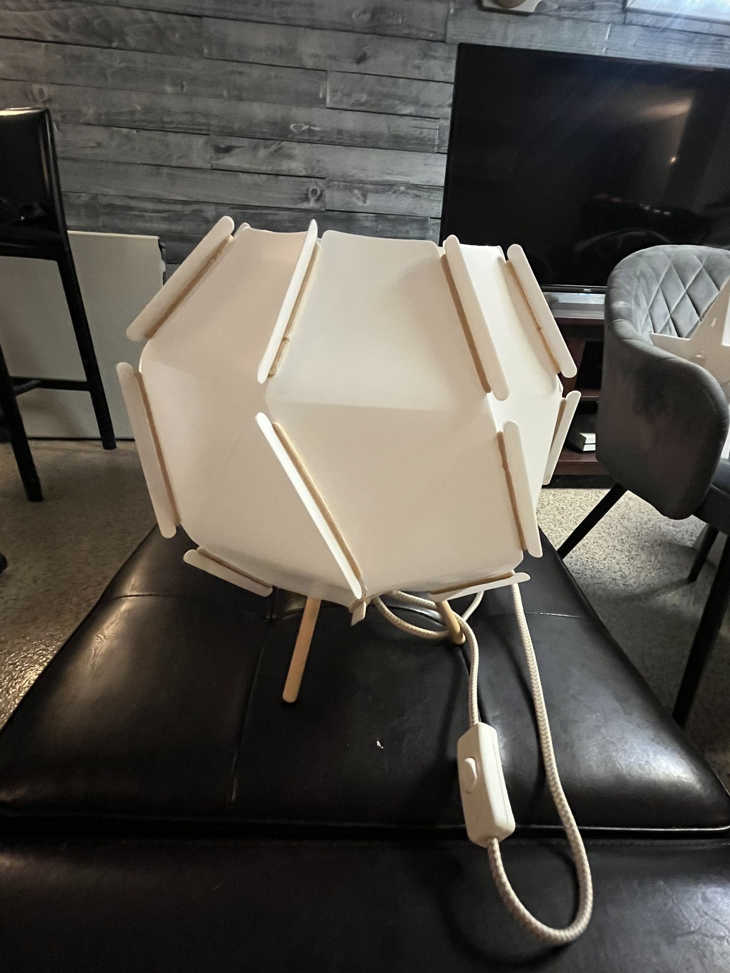 Modern White Table Lamp – IKEA-Style, Plastic – 12″×12″