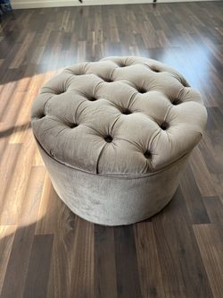 Beautiful Large Tufted Ottoman With Storage