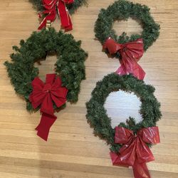 🎄 Holiday Wreaths – $5–$10 Each or Bundle All 3 for $18! 🎄