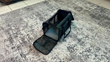 Pet carrier for car are small dog