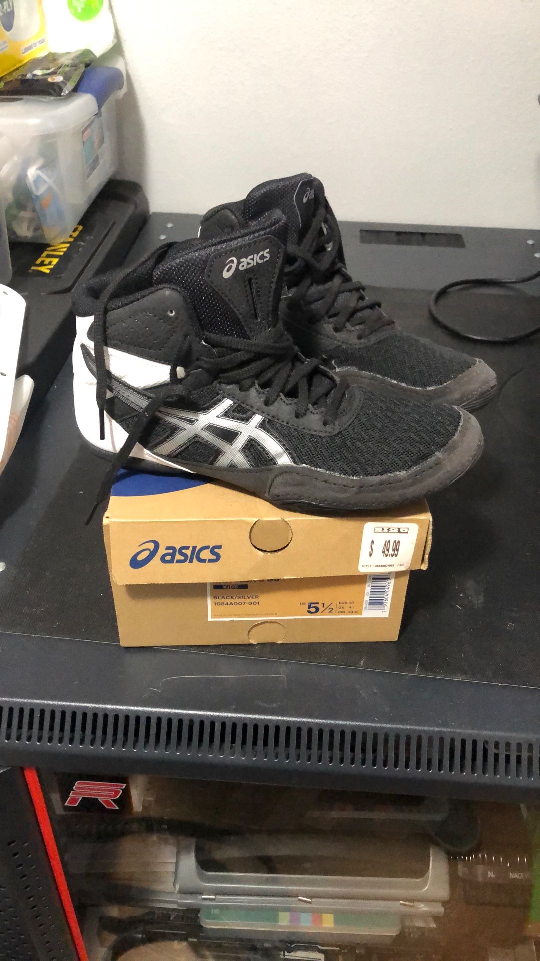 Wrestling Shoes    Size 51/2 