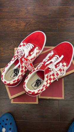 Cherry Red Old sKooL Vans checker’d Suede Tip