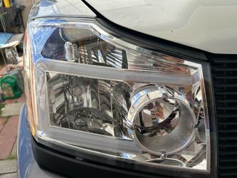 2004-2015 Nissan Titan Headlight Assembly