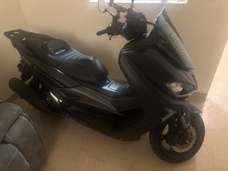 Q Max 200cc Scooter