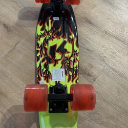 Kryptonics Original Torpedo Complete Skateboard (22.5 In. x 6 In.)