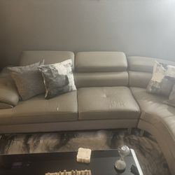  L Sectional Couch