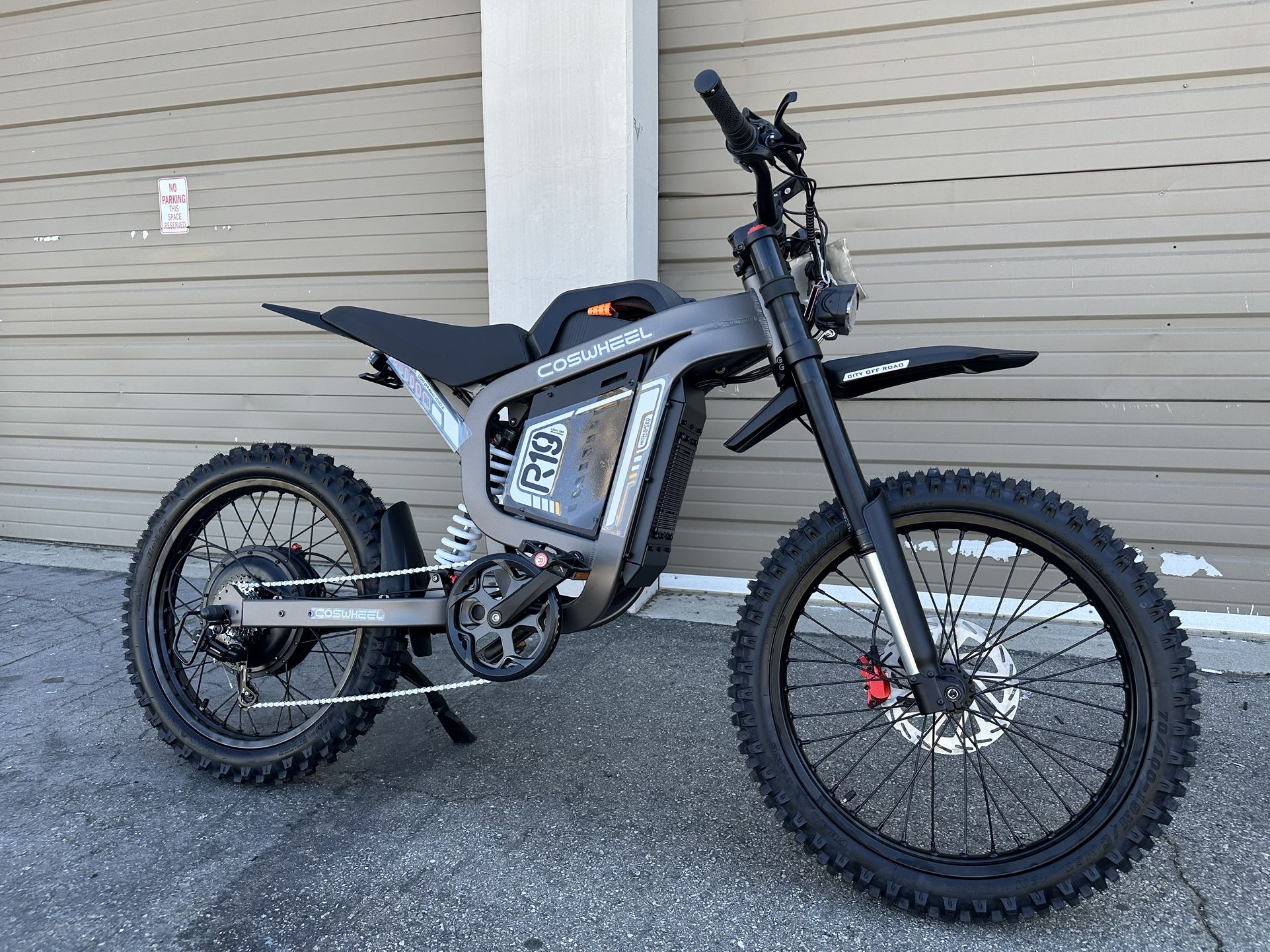 COSWHEEL R19 3000 Watt Full Suspension Electric Dirt Bike Range Up To 124 Miles