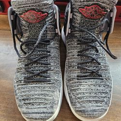 Air Jordan XXXll MVP Sz 7Y