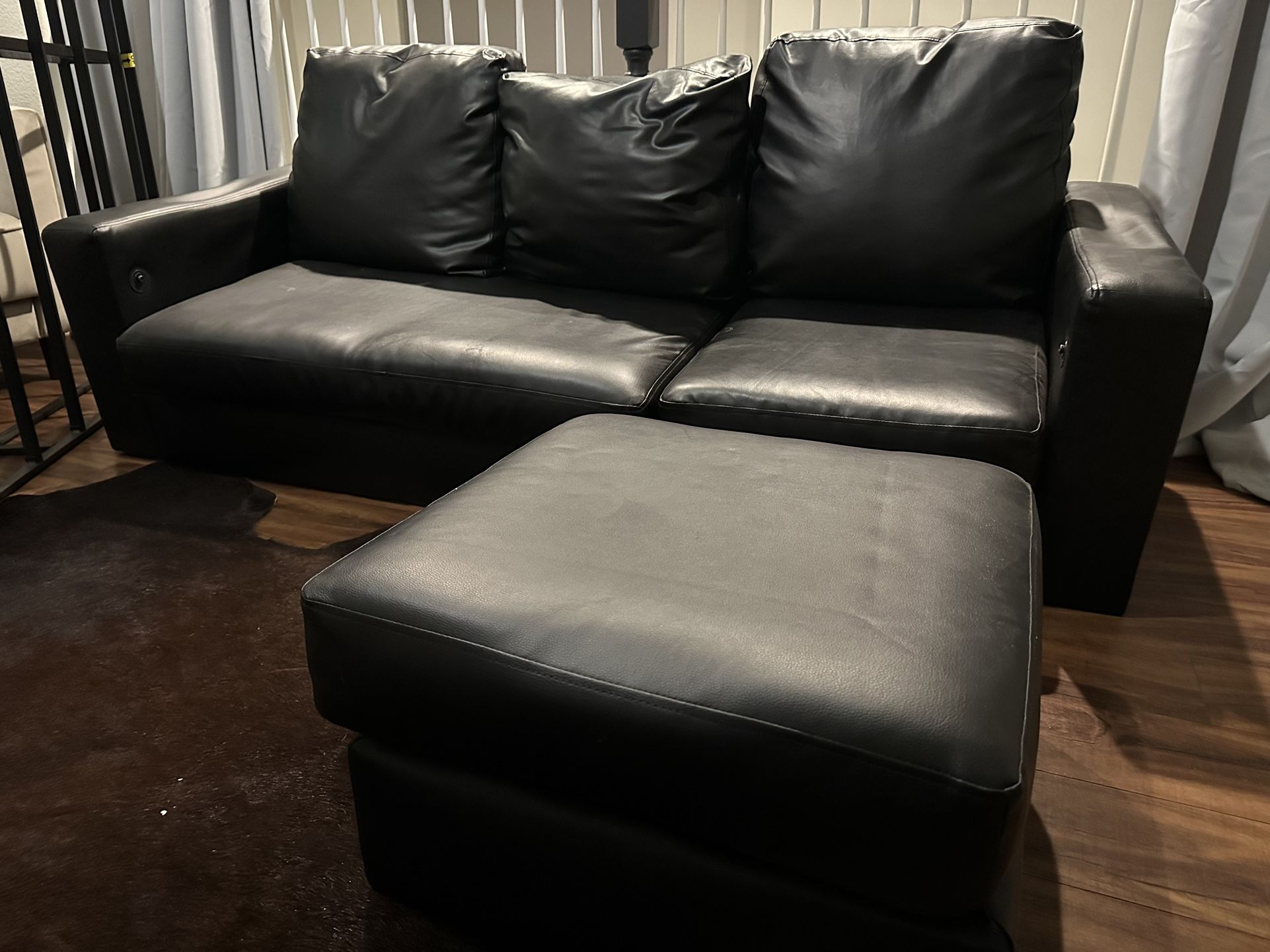 Small Sectional Couch With Ottoman