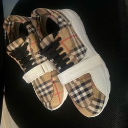 BURBERRY  8 Men’s 