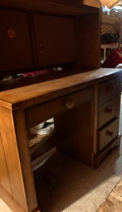 Desk with shelves