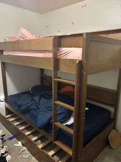 MOVING SALE must go TODAY 10/22 || Wood Twin Bunk Bed Frame