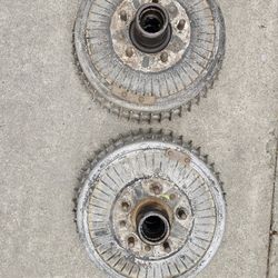 1965 Buick Riviera Front Brake Drums & Wheels