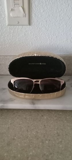 Max Studio Sunglasses with Case