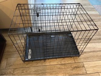 Dog kennel 30”L, 19”W, 21”H