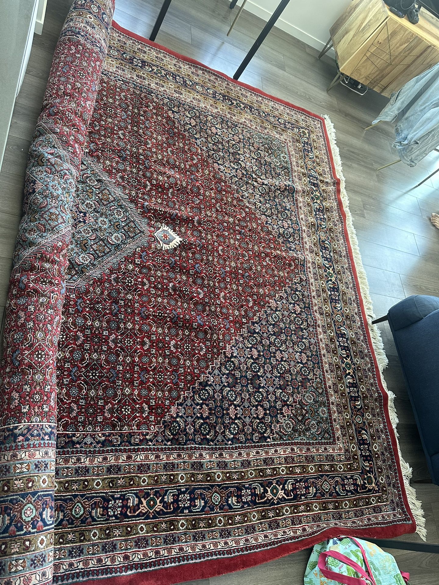 Finely woven Persian rug 9x12
